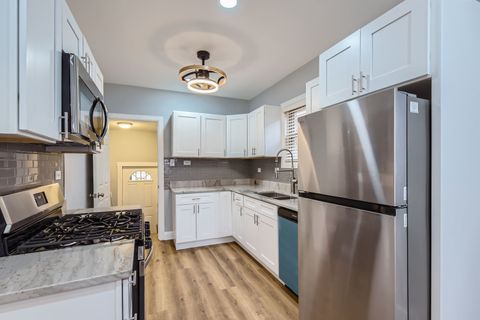Tiny photo for 8757 S Paxton Avenue, Chicago, IL 60617 (MLS # 12477397)