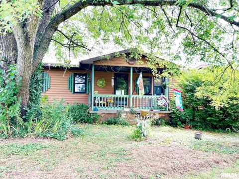 Photo of 2516 STRAWBERRY Road, Metropolis, IL 62960 (MLS # EB459396)