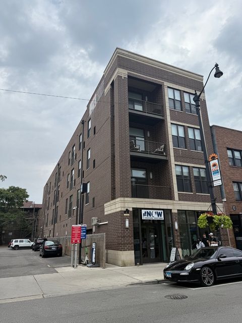 3122 N Broadway Street 200 Chicago IL 60657
