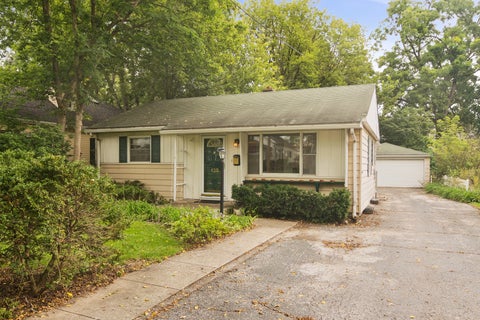 Tiny photo for 139 N Hager Avenue, Barrington, IL 60010 (MLS # 12791127)