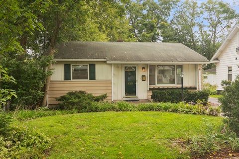 Tiny photo for 139 N Hager Avenue, Barrington, IL 60010 (MLS # 12791127)