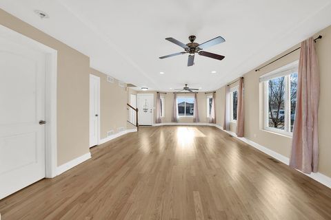 Tiny photo for 6120 W 98th Street, Oak Lawn, IL 60453 (MLS # 12552212)