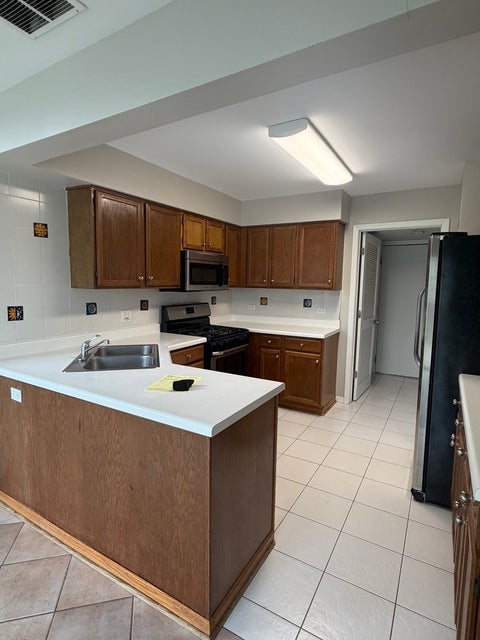 Tiny photo for 902 Sturnbridge Court, Schaumburg, IL 60173 (MLS # 12690721)
