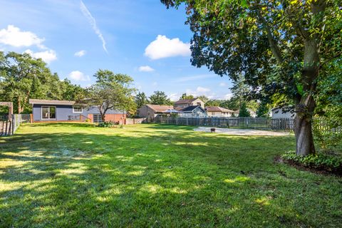 Tiny photo for 1152 Aberdeen Lane, Mundelein, IL 60060 (MLS # 12490895)