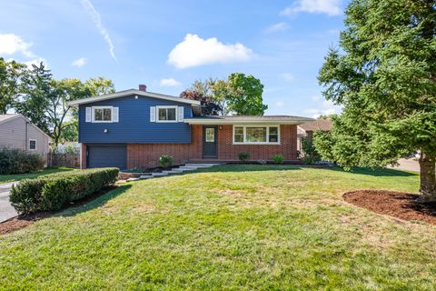 Photo of 1152 Aberdeen Lane, Mundelein, IL 60060 (MLS # 12490895)