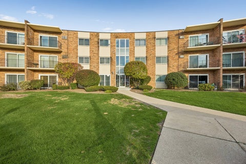Photo of 9724 S Karlov Avenue #202, Oak Lawn, IL 60453 (MLS # 12798169)