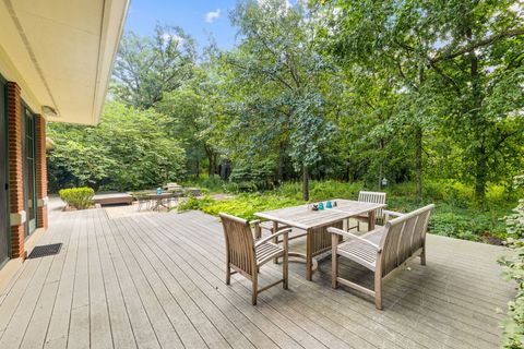 A home in Burr Ridge