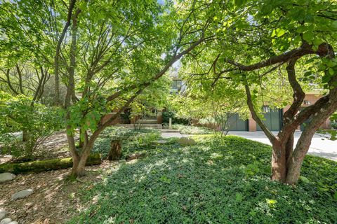 A home in Burr Ridge