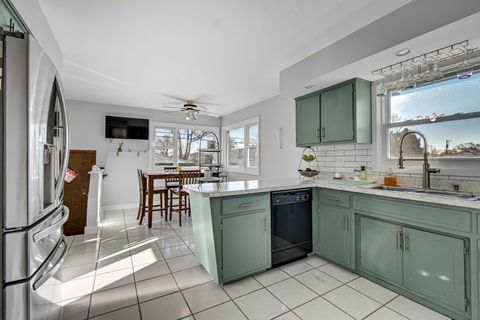 Tiny photo for 9737 S Kenton Avenue, Oak Lawn, IL 60453 (MLS # 12525176)