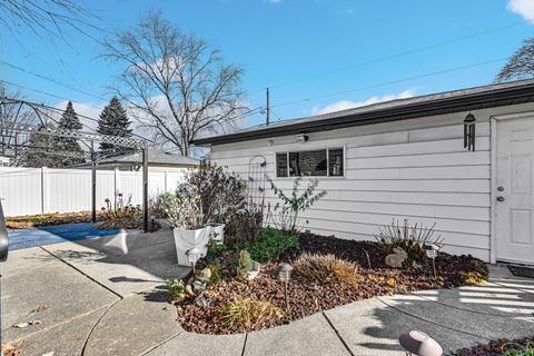 Tiny photo for 9737 S Kenton Avenue, Oak Lawn, IL 60453 (MLS # 12525176)