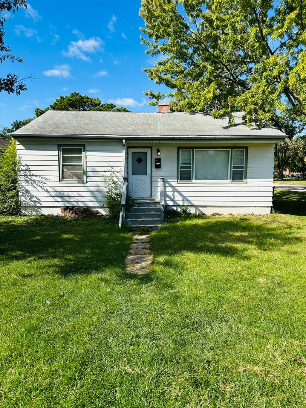 Photo for 3502 Morgan Street, Steger, IL 60475 (MLS # 12492875)