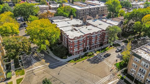 Tiny photo for 404 S Lombard Avenue #1, Oak Park, IL 60302 (MLS # 12588811)