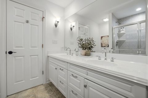 Tiny photo for 4359 Canterbury Court, St. Charles, IL 60174 (MLS # 12620910)