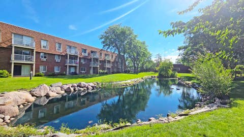 Tiny photo for 1 VILLA VERDE Drive #305, Buffalo Grove, IL 60089 (MLS # 12688408)