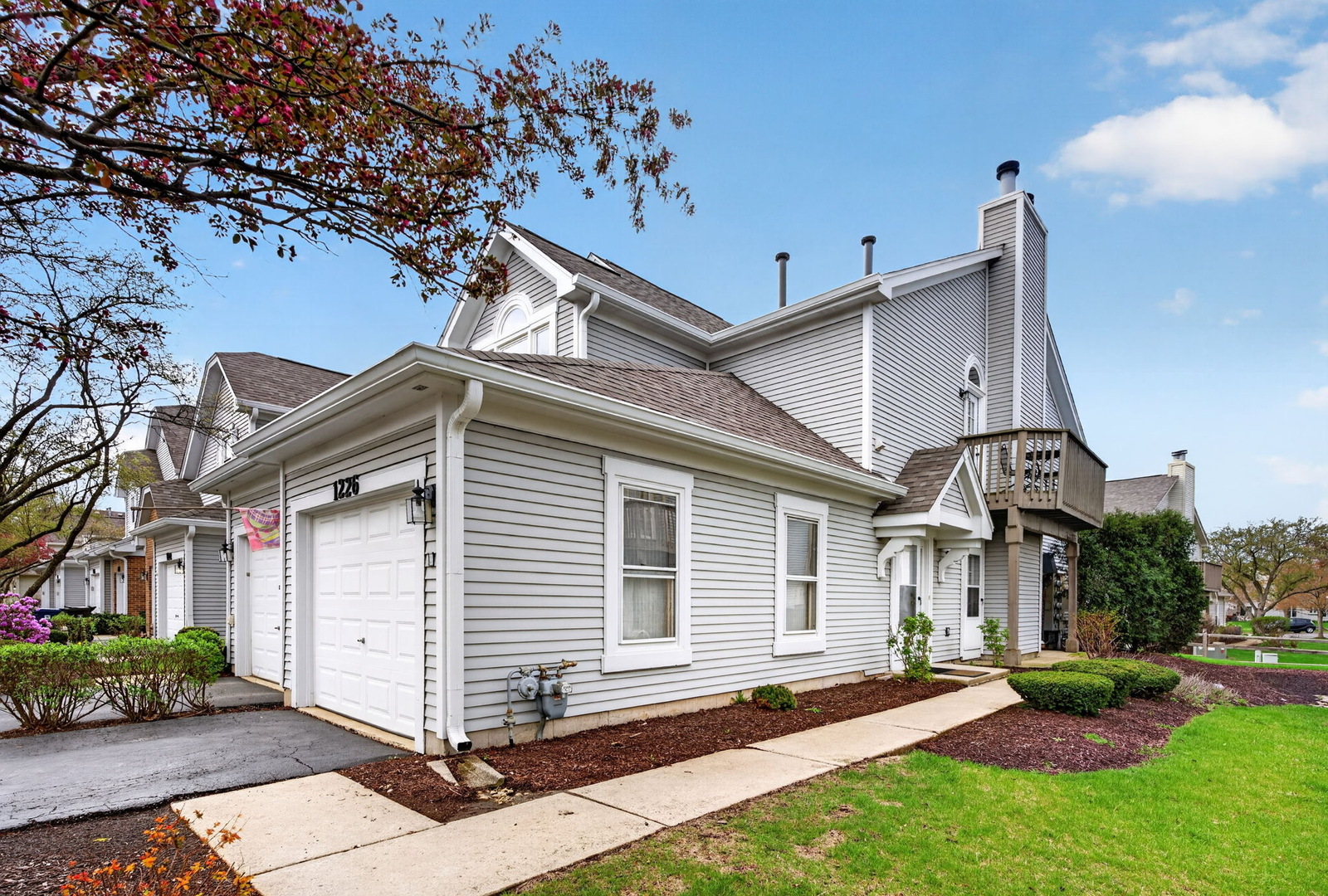 1226 Rhodes Lane 1226