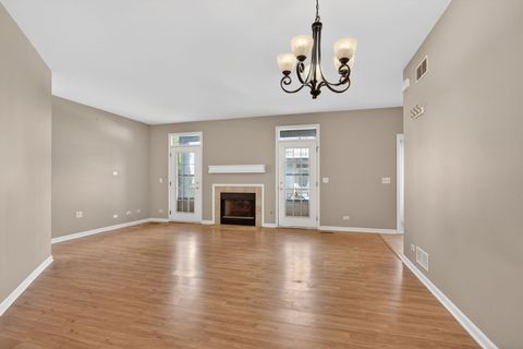 Tiny photo for 1226 Rhodes Lane #1226, Naperville, IL 60540 (MLS # 12619687)