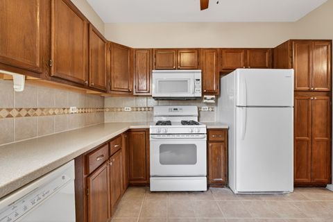 Tiny photo for 1226 Rhodes Lane #1226, Naperville, IL 60540 (MLS # 12619687)