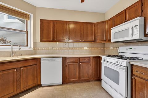 Tiny photo for 1226 Rhodes Lane #1226, Naperville, IL 60540 (MLS # 12619687)