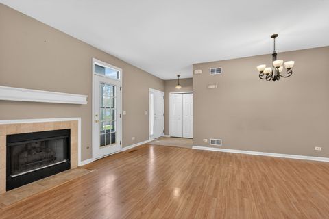 Tiny photo for 1226 Rhodes Lane #1226, Naperville, IL 60540 (MLS # 12619687)