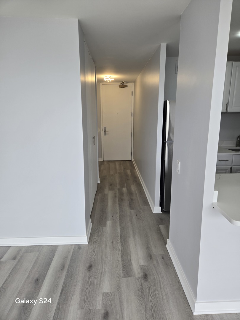 4343 N Clarendon Avenue 2318