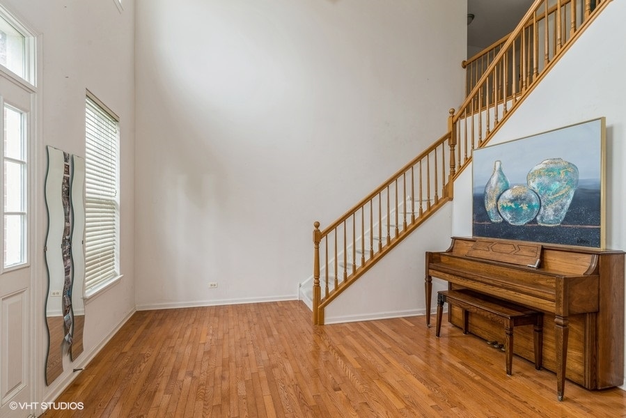 247 W Olmsted Lane