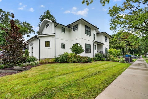 Tiny photo for 240 S Brainard Avenue #2, La Grange, IL 60525 (MLS # 12720510)