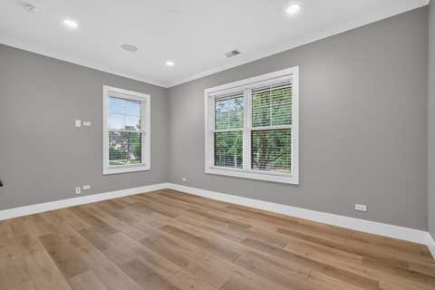 Tiny photo for 240 S Brainard Avenue #2, La Grange, IL 60525 (MLS # 12720510)