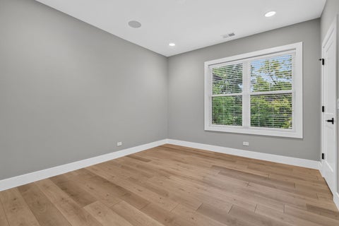 Tiny photo for 240 S Brainard Avenue #2, La Grange, IL 60525 (MLS # 12720510)