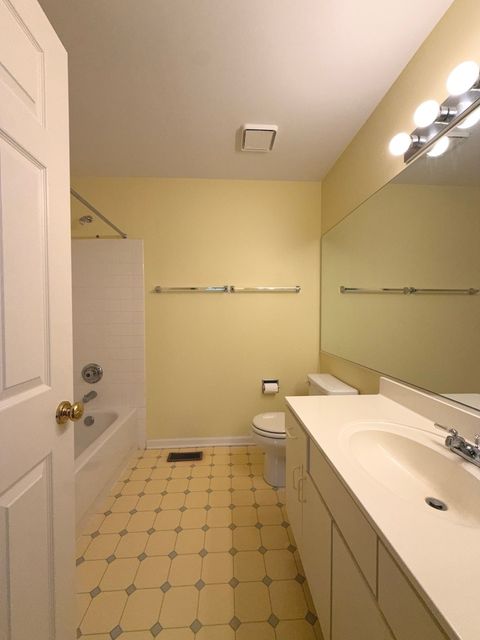 Tiny photo for 1145 Bristol Lane, Buffalo Grove, IL 60089 (MLS # 12639346)