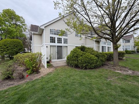 Tiny photo for 1145 Bristol Lane, Buffalo Grove, IL 60089 (MLS # 12639346)