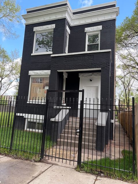 Photo of 4108 W Wilcox Street, Chicago, IL 60624 (MLS # 12673043)