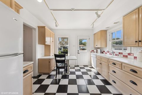 Tiny photo for 410 Leitch Avenue, La Grange, IL 60525 (MLS # 12555133)