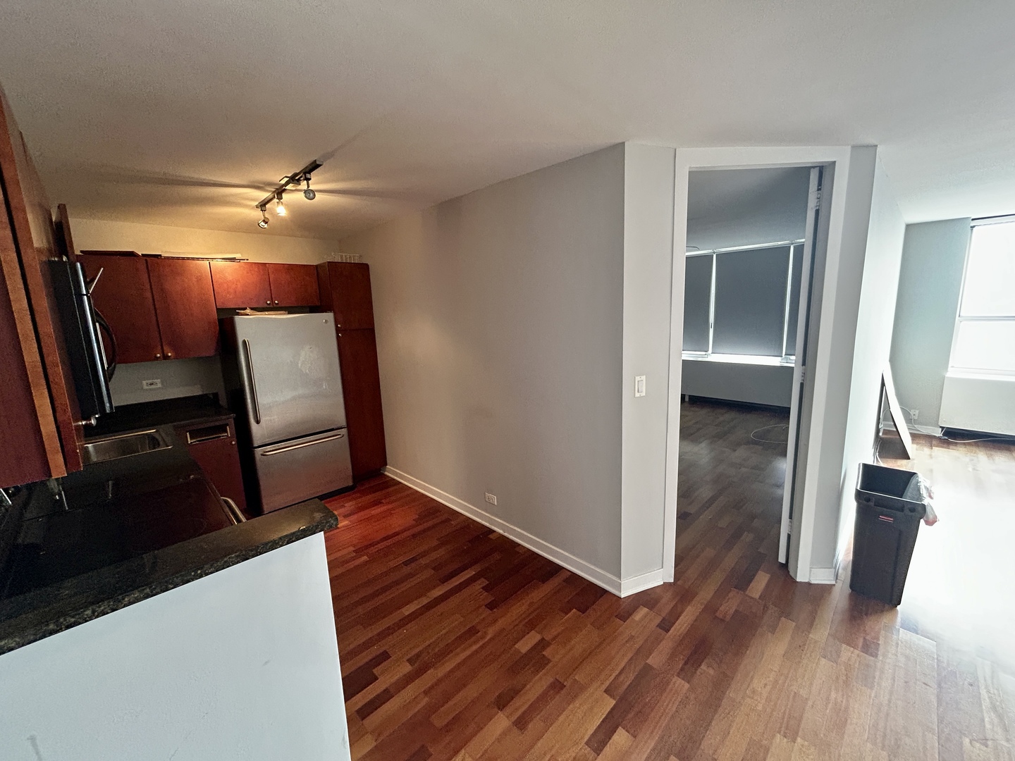 655 W IRVING PARK Road 3711