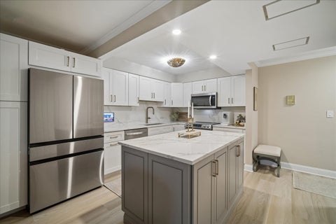 Tiny photo for 500 Lake View Avenue #2B, Highwood, IL 60040 (MLS # 12761146)