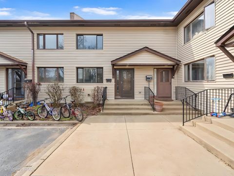 Photo of 4735 Yender Avenue #6, Lisle, IL 60532 (MLS # 12606291)