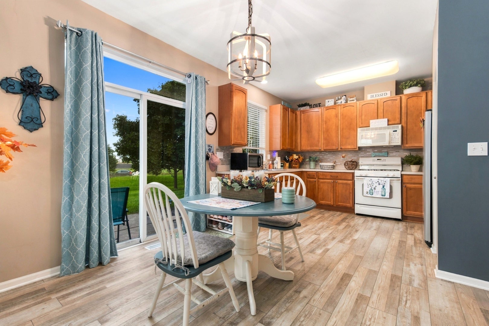 8310 Pembridge Court