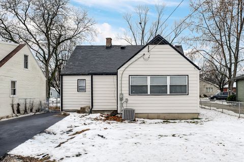 Tiny photo for 14517 Saint Louis Avenue, Midlothian, IL 60445 (MLS # 12531528)