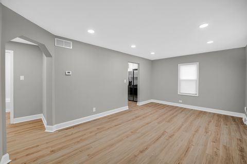 Tiny photo for 14517 Saint Louis Avenue, Midlothian, IL 60445 (MLS # 12531528)