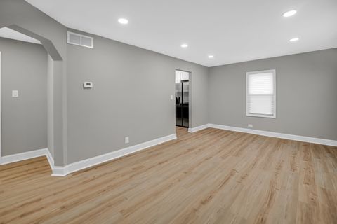 Tiny photo for 14517 Saint Louis Avenue, Midlothian, IL 60445 (MLS # 12531528)