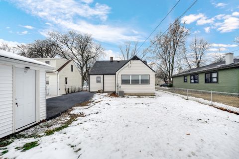 Tiny photo for 14517 Saint Louis Avenue, Midlothian, IL 60445 (MLS # 12531528)