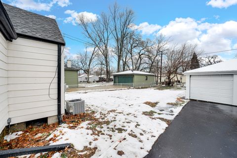Tiny photo for 14517 Saint Louis Avenue, Midlothian, IL 60445 (MLS # 12531528)