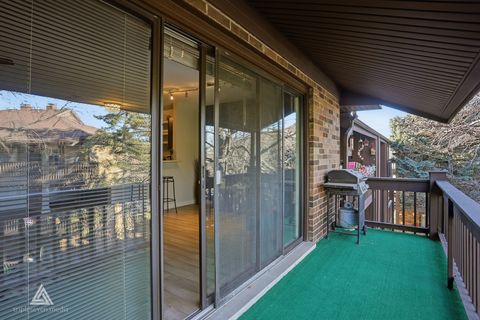 Tiny photo for 9609 Austin Avenue #W3, Oak Lawn, IL 60453 (MLS # 12621030)