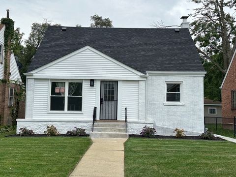 Photo of 1562 KENILWORTH Drive, Calumet City, IL 60409 (MLS # 12498901)