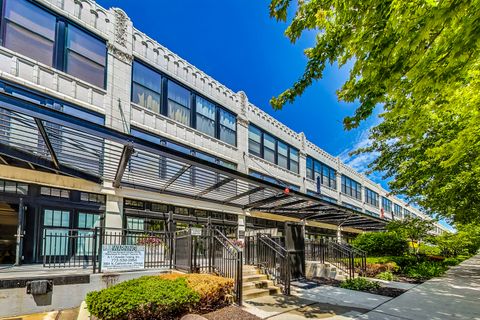 Photo of 1070 W 15th Street #306, Chicago, IL 60608 (MLS # 12510794)