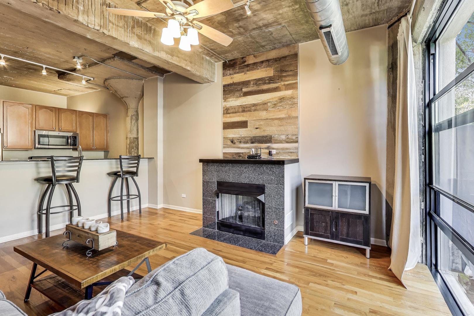 1070 W 15th Street 306