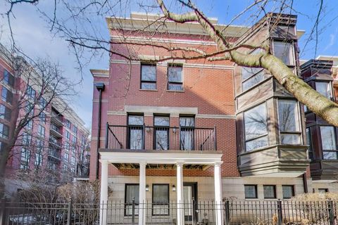 Photo of 1212 N Orleans Street, Chicago, IL 60610 (MLS # 12555582)