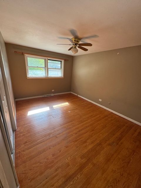 Tiny photo for 9558 S Sacramento Avenue, Evergreen Park, IL 60805 (MLS # 12498084)