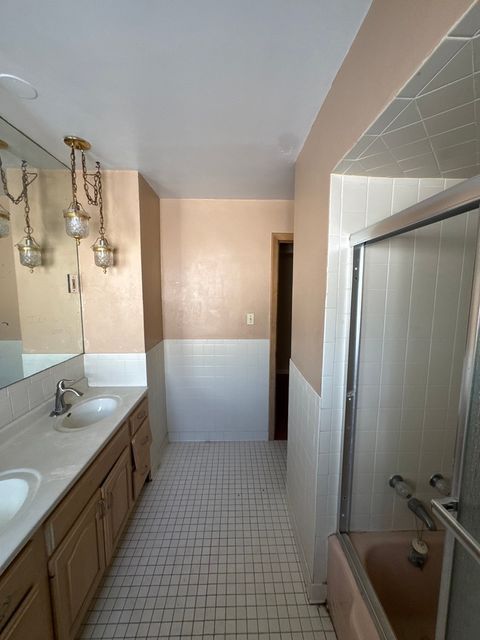 Tiny photo for 9558 S Sacramento Avenue, Evergreen Park, IL 60805 (MLS # 12498084)