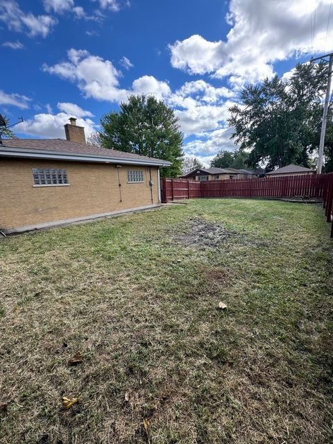 Tiny photo for 9558 S Sacramento Avenue, Evergreen Park, IL 60805 (MLS # 12498084)