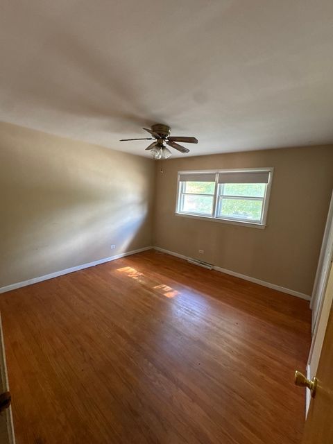 Tiny photo for 9558 S Sacramento Avenue, Evergreen Park, IL 60805 (MLS # 12498084)